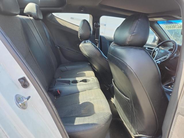 KMHTC6AD3GU253420 - 2016 HYUNDAI VELOSTER თეთრი ფოტო 10