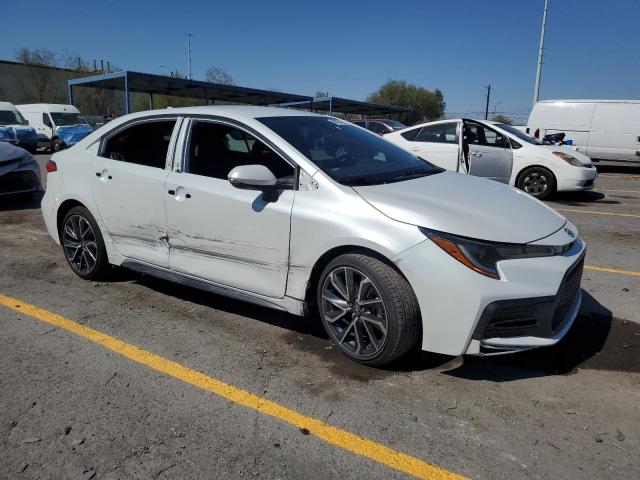JTDS4MCE8NJ088597 - 2022 TOYOTA COROLLA SE WHITE photo 4