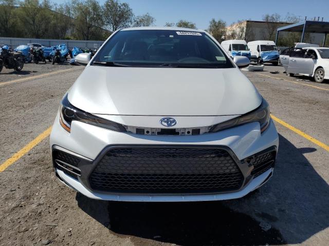 JTDS4MCE8NJ088597 - 2022 TOYOTA COROLLA SE WHITE photo 5