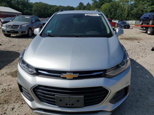 KL7CJPSB8KB953657 - 2019 CHEVROLET TRAX 1LT Gümüş foto 5