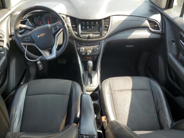 KL7CJPSB8KB953657 - 2019 CHEVROLET TRAX 1LT Gümüş foto 8