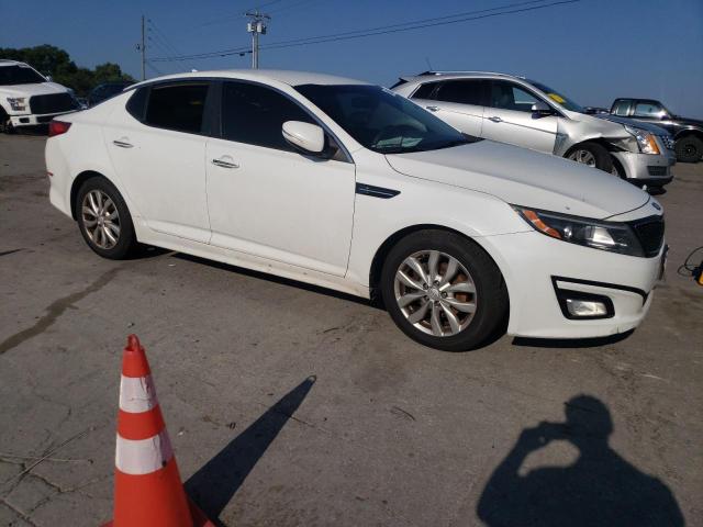 5XXGM4A7XFG469903 - 2015 KIA OPTIMA LX WHITE photo 4