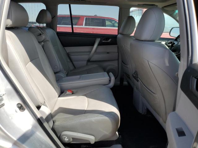 5TDBK3EH3DS192827 - 2013 TOYOTA HIGHLANDER BASE SILVER photo 10