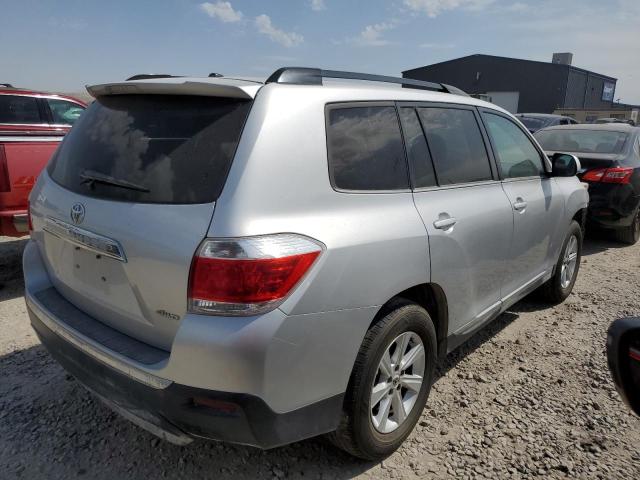 5TDBK3EH3DS192827 - 2013 TOYOTA HIGHLANDER BASE SILVER photo 3