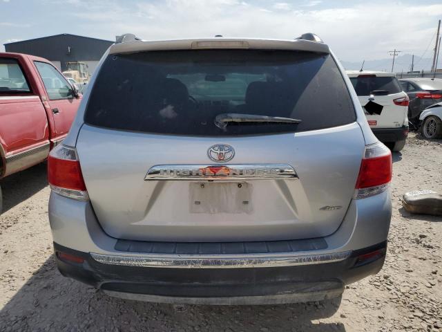 5TDBK3EH3DS192827 - 2013 TOYOTA HIGHLANDER BASE SILVER photo 6