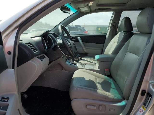 5TDBK3EH3DS192827 - 2013 TOYOTA HIGHLANDER BASE SILVER photo 7