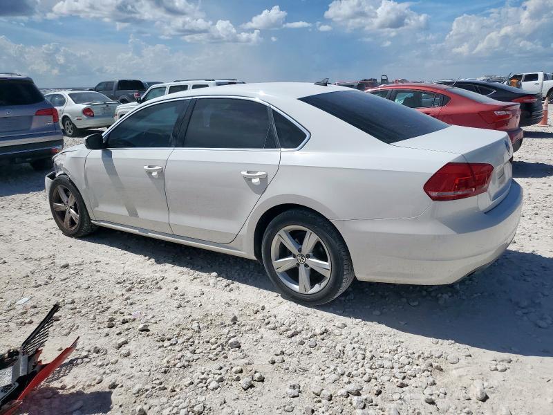 1VWBP7A30DC144686 - 2013 VOLKSWAGEN PASSAT SE თეთრი ფოტო 2