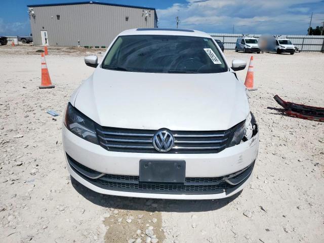 1VWBP7A30DC144686 - 2013 VOLKSWAGEN PASSAT SE თეთრი ფოტო 5