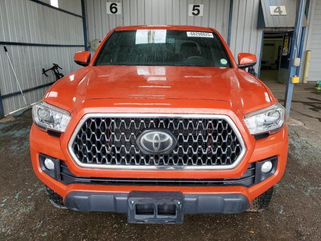 5TFCZ5AN5JX125840 - 2018 TOYOTA TACOMA DOUBLE CAB Қызғылт сары фото 5