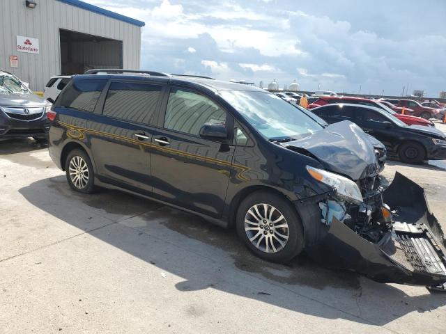 5TDYZ3DC0KS980876 - 2019 TOYOTA SIENNA XLE BLACK photo 4