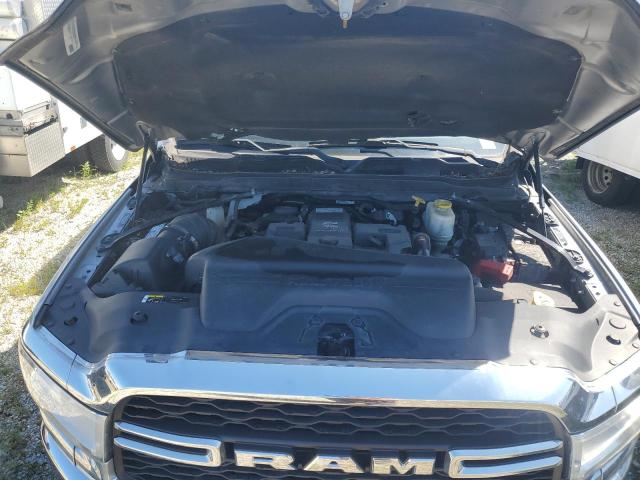 3C7WRNDL0KG686057 - 2019 RAM 5500 银色 照片 11