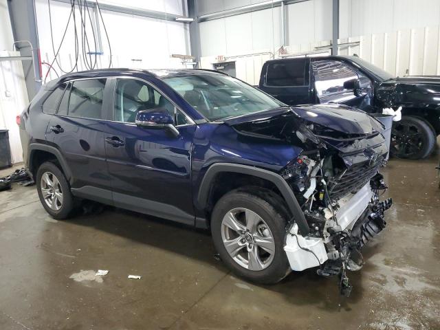 2T3P1RFV7RW442043 - 2024 TOYOTA RAV4 XLE 蓝色 照片 4
