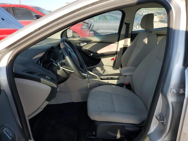 1FADP3F23JL242116 - 2018 FORD FOCUS SE SILVER photo 7