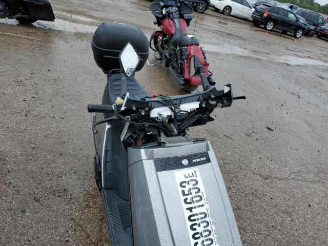 3H1HF03087D201886 - 2007 HONDA CH80 GRAY photo 9