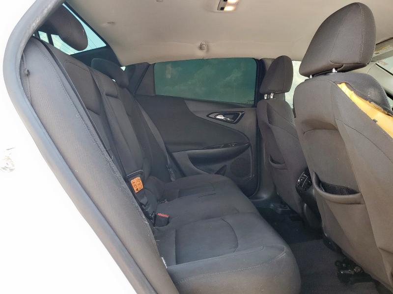 1G1ZD5ST3JF149459 - 2018 CHEVROLET MALIBU LT Beyaz fotoğraf 10