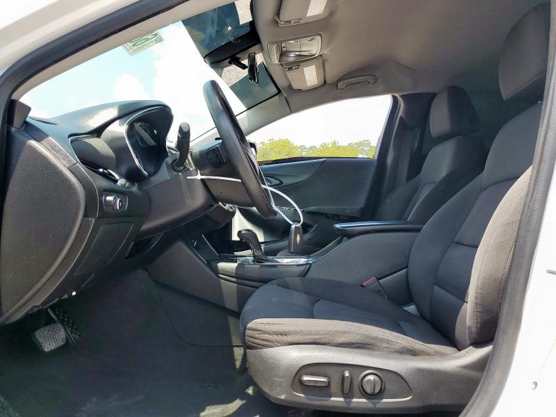 1G1ZD5ST3JF149459 - 2018 CHEVROLET MALIBU LT Beyaz fotoğraf 7