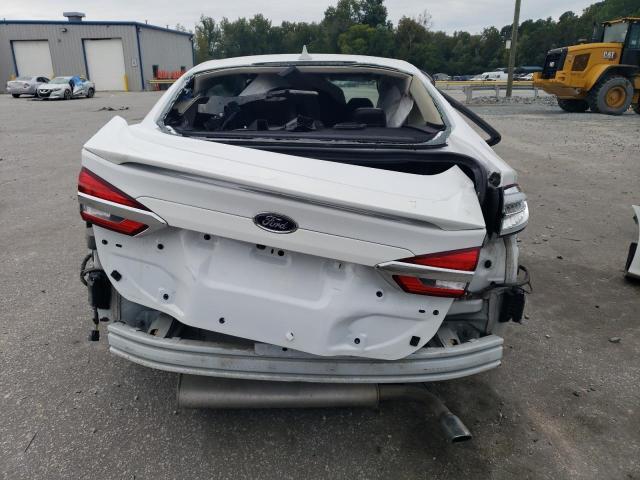 3FA6P0HD1LR231139 - 2020 FORD FUSION SE WHITE photo 6