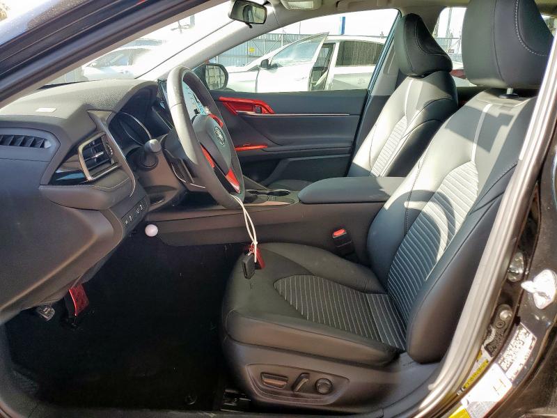 4T1G11AK8RU920784 - 2024 TOYOTA CAMRY SE NIGHT SHADE BLACK photo 7