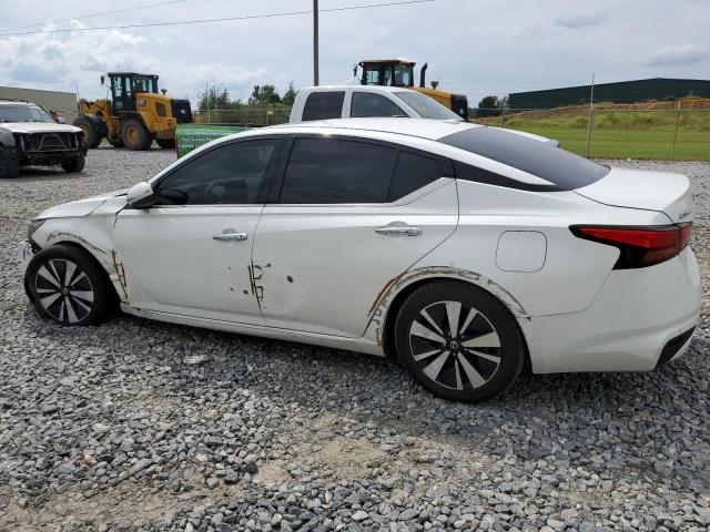 1N4BL4DVXKC151366 - 2019 NISSAN ALTIMA SV WHITE photo 2