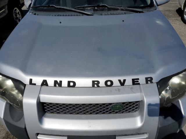 SALNY22244A433726 - 2004 LAND ROVER FREELANDER SE SILVER photo 12