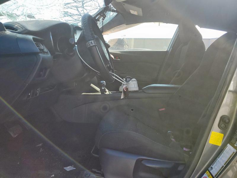 JTNKHMBX7K1033217 - 2019 TOYOTA C-HR XLE GRAY photo 7