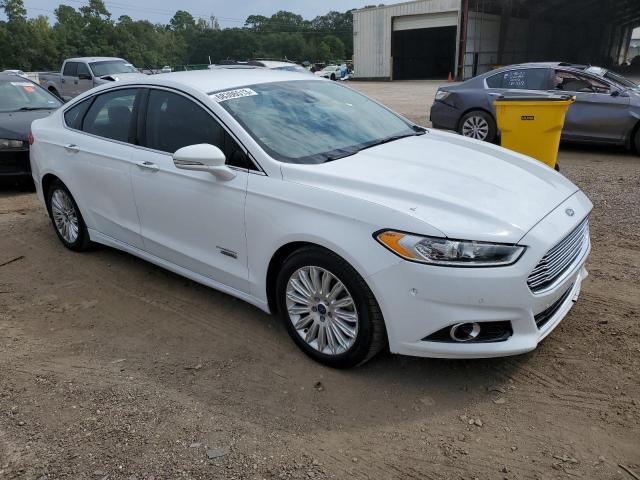 3FA6P0PU3GR190410 - 2016 FORD FUSION SE PHEV WHITE photo 4