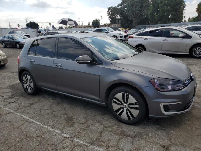 WVWKP7AUXGW903472 - 2016 VOLKSWAGEN E-GOLF SE GRAY photo 4