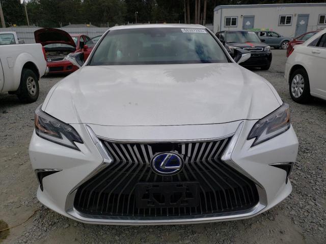 58AEA1C13MU004625 - 2021 LEXUS ES 300H LUXURY WHITE photo 5