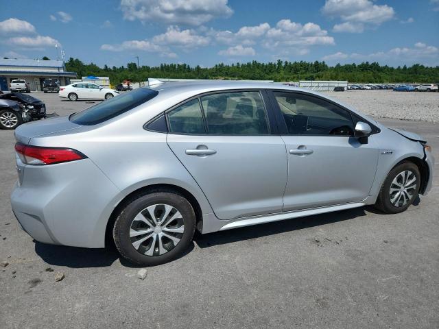 JTDEAMDE0MJ001830 - 2021 TOYOTA COROLLA LE SILVER photo 3