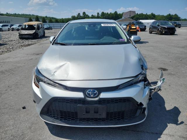 JTDEAMDE0MJ001830 - 2021 TOYOTA COROLLA LE SILVER photo 5