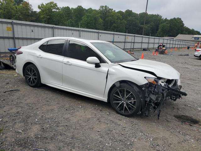 4T1S11AK7PU168731 - 2023 TOYOTA CAMRY SE NIGHT SHADE WHITE photo 4