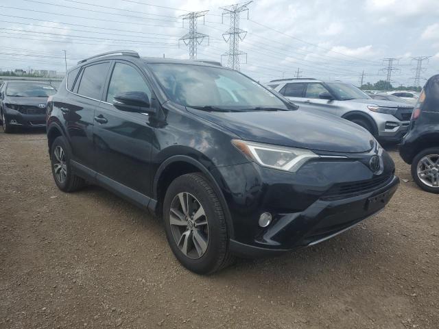 2T3RFREV5HW558710 - 2017 TOYOTA RAV4 XLE أسود صورة 4