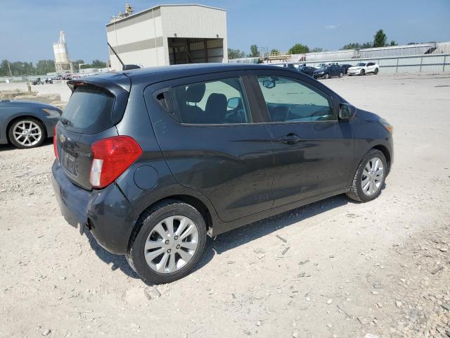 KL8CD6SA2JC466757 - 2018 CHEVROLET SPARK 1LT رمادي صورة 3