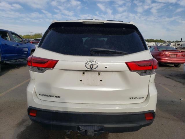 5TDJZRFH1HS416532 - 2017 TOYOTA HIGHLANDER SE WHITE photo 6