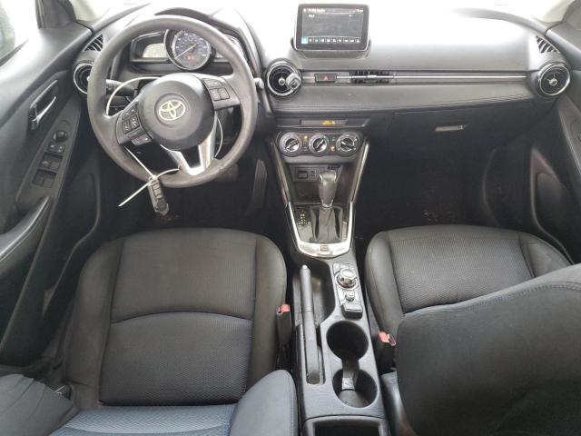 3MYDLBYV0JY301090 - 2018 TOYOTA YARIS IA Қызыл фото 8