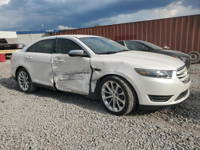 1FAHP2F82JG113079 - 2018 FORD TAURUS LIMITED WHITE photo 4