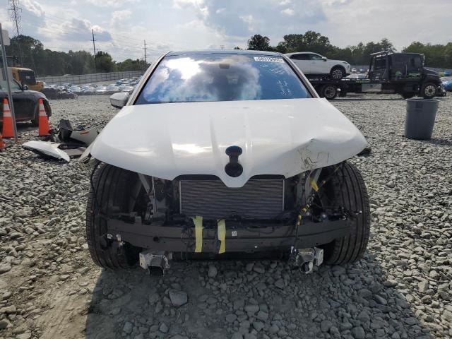 WB523CF03RCR79111 - 2024 BMW IX XDRIVE50 WHITE photo 5