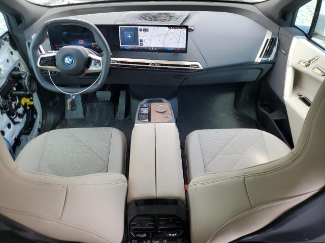 WB523CF03RCR79111 - 2024 BMW IX XDRIVE50 WHITE photo 8