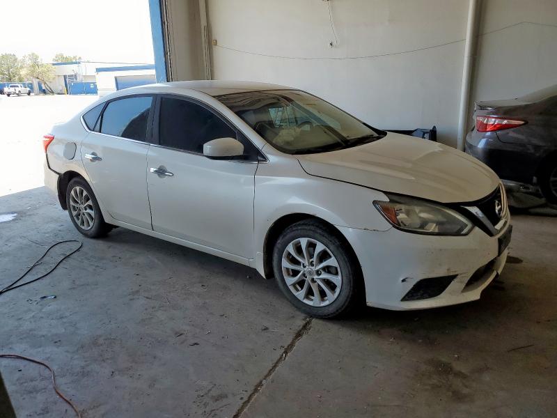 3N1AB7AP7JL658635 - 2018 NISSAN SENTRA S WHITE photo 4