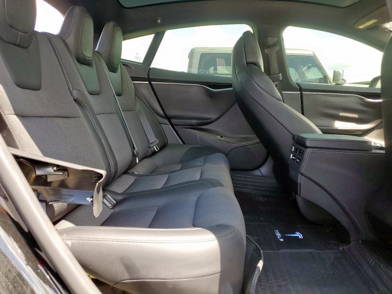 5YJSA1E22JF268749 - 2018 TESLA MODEL S Чорний фото 10