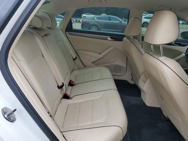 1VWDT7A35HC082292 - 2017 VOLKSWAGEN PASSAT R-LINE Սպիտակ լուսանկար 10