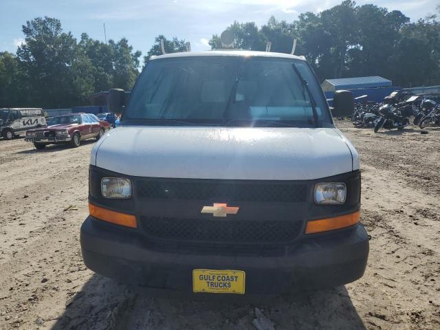 1GCWGGBA7D1141104 - 2013 CHEVROLET EXPRESS G2 WHITE photo 5