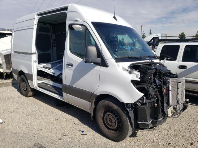 W1Y4EBHY9MT059895 - 2021 MERCEDES-BENZ SPRINTER 2500 WHITE photo 4