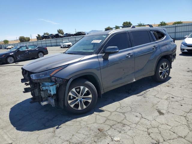 2022 TOYOTA HIGHLANDER XLE, 
