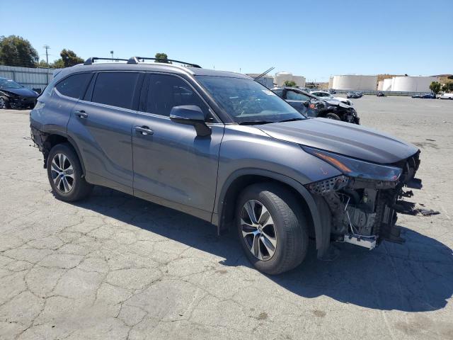 5TDGZRAH8NS546692 - 2022 TOYOTA HIGHLANDER XLE 灰色 照片 4