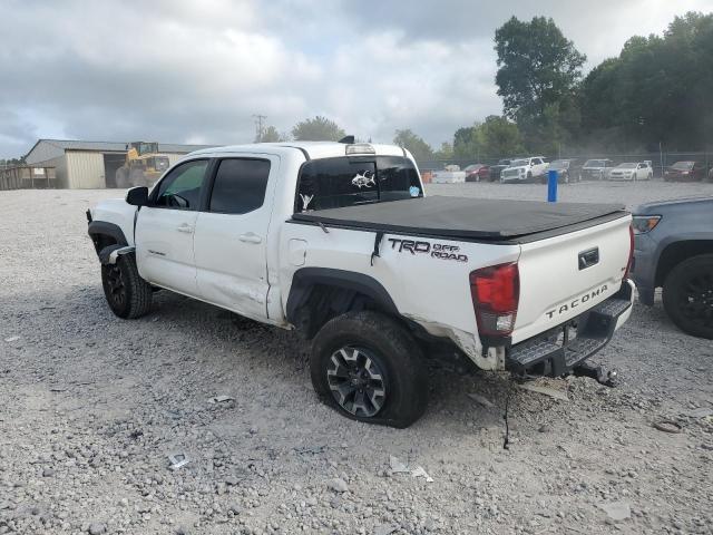 3TMAZ5CN0JM057179 - 2018 TOYOTA TACOMA DOUBLE CAB WHITE photo 2