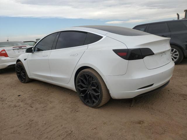 5YJ3E1EA2LF612616 - 2020 TESLA MODEL 3 WHITE photo 2