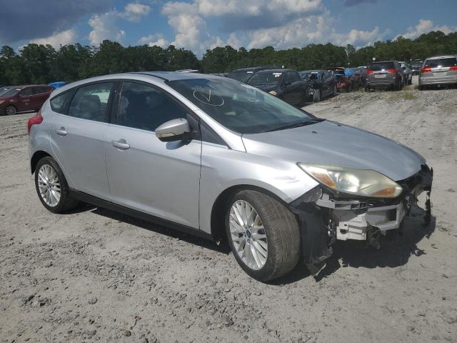 1FAHP3M28CL190604 - 2012 FORD FOCUS SEL SILVER photo 4