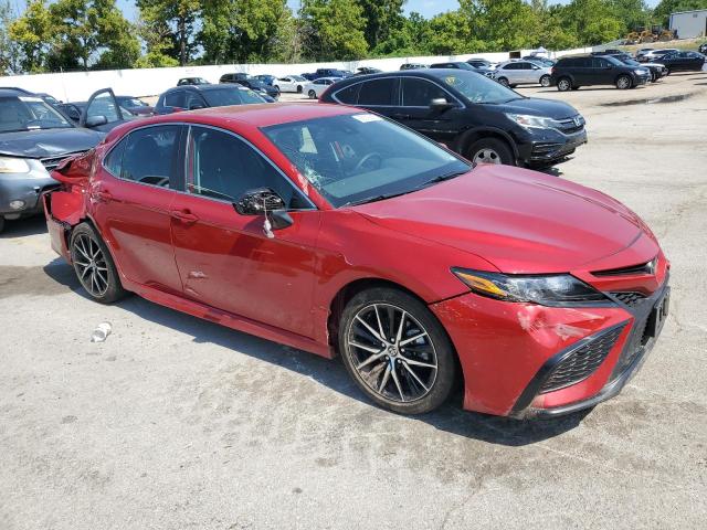 4T1T11AK5RU240503 - 2024 TOYOTA CAMRY SE NIGHT SHADE RED photo 4