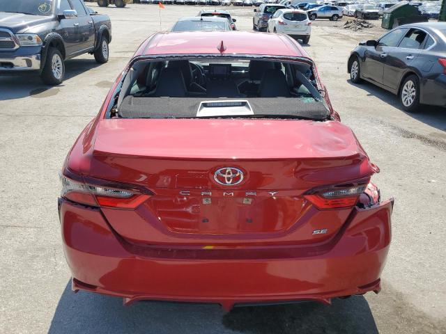 4T1T11AK5RU240503 - 2024 TOYOTA CAMRY SE NIGHT SHADE RED photo 6